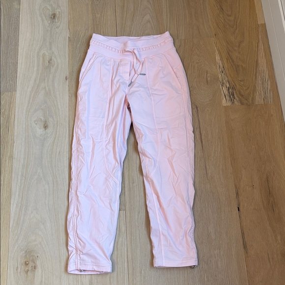 lululemon athletica light pink Dance Studio Mid Rise Joggers WORN ONCE - Picture 1 of 1